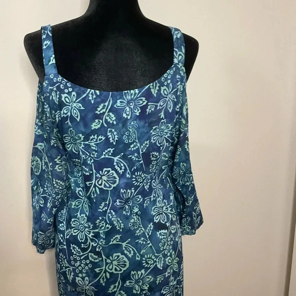 Soft Surroundings Green and Blue Floral Print Cold Shoulder Maxi Dress - Picture 11 of 15